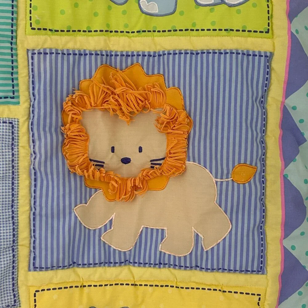 Small Wonders Quilt with Skirt Safari Zoo Animals Crib Baby Blanket 42x30 Inch